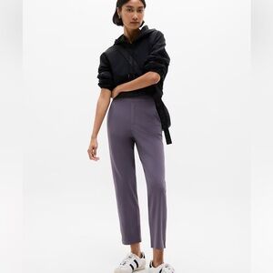 Athleta Brooklyn Ankle Pants in dusk violet. Size 6. NWOT. #198671